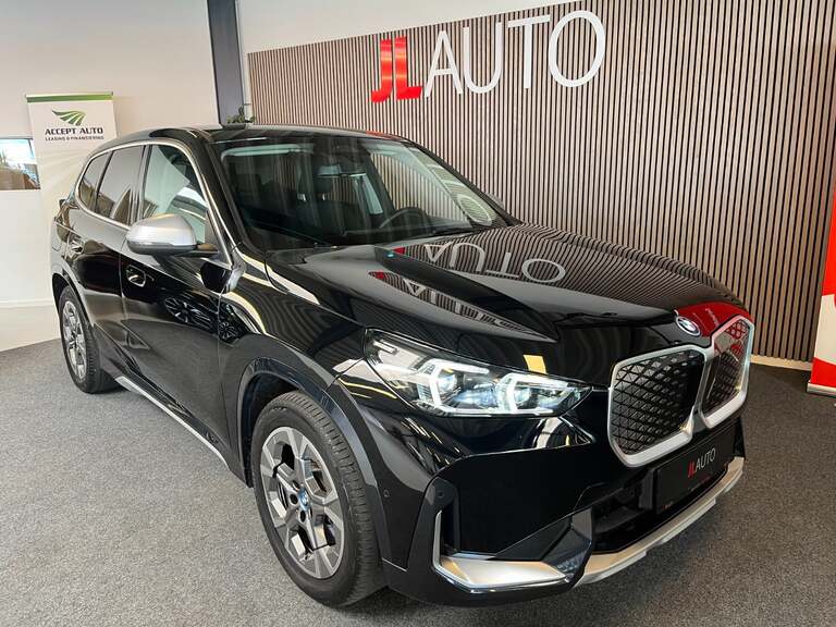 BMW iX1