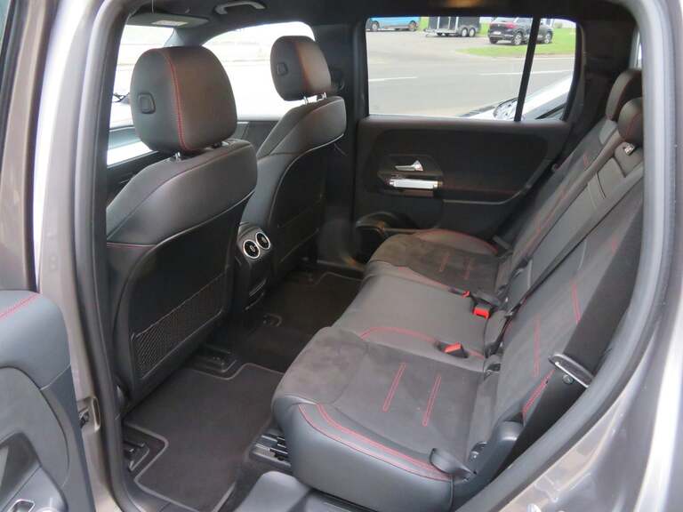 Mercedes EQB250+