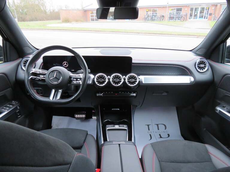 Mercedes EQB350