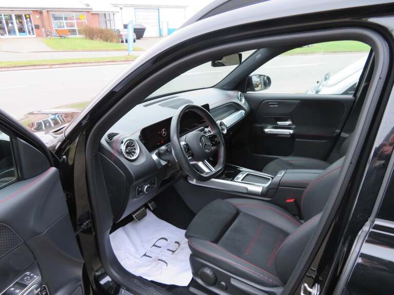 Mercedes EQB350