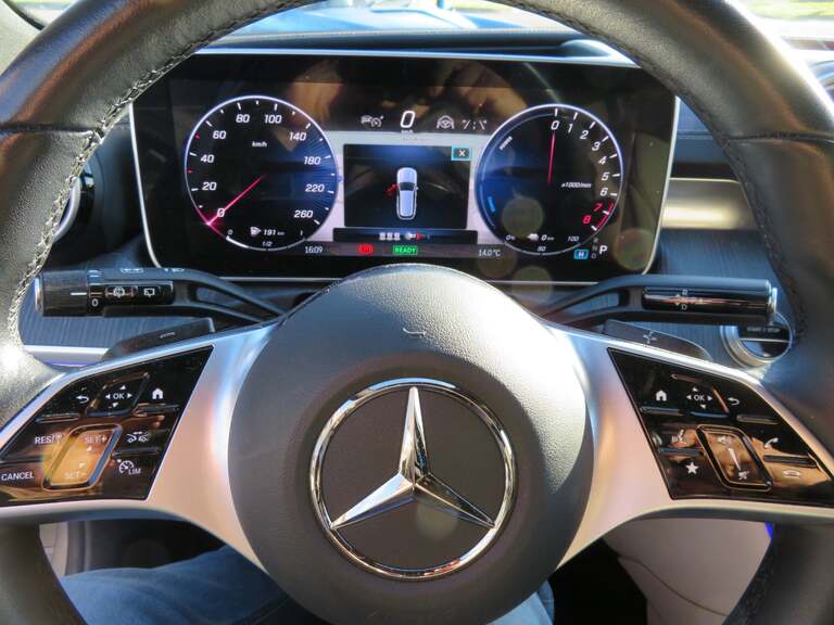 Mercedes C300 e