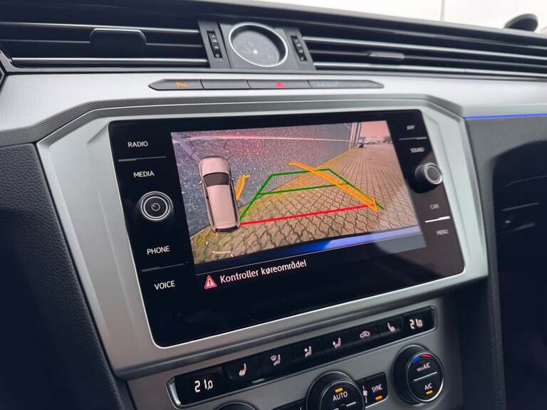 VW Passat