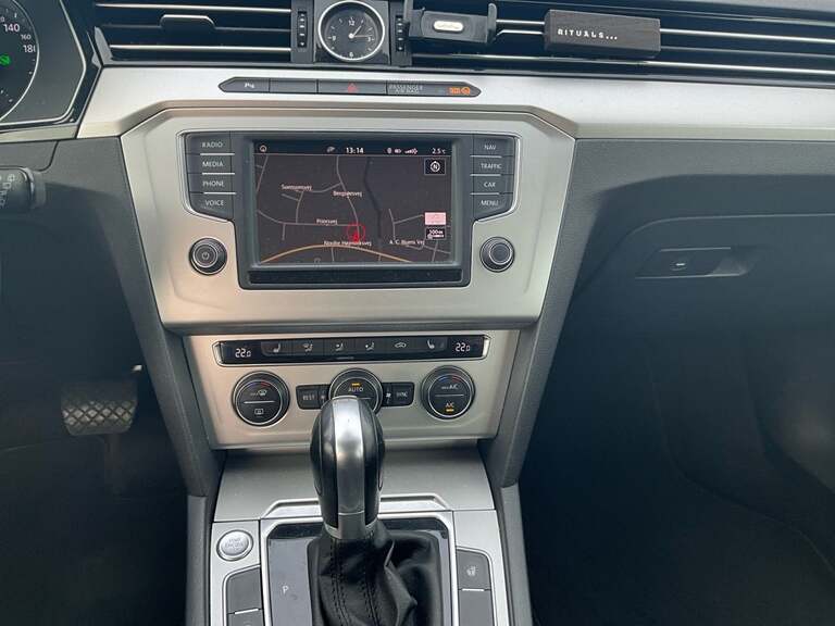 VW Passat