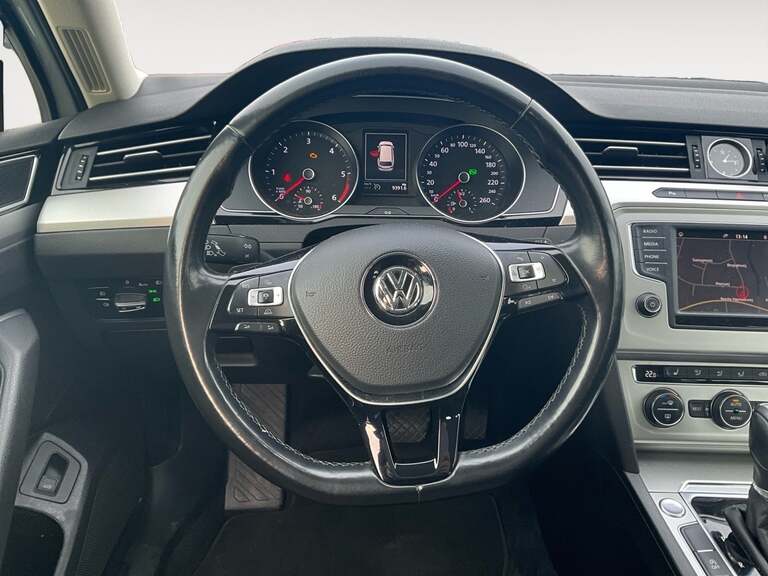 VW Passat