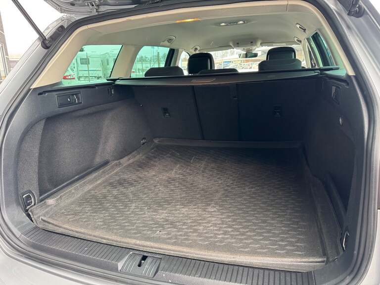 VW Passat