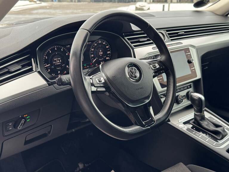 VW Passat