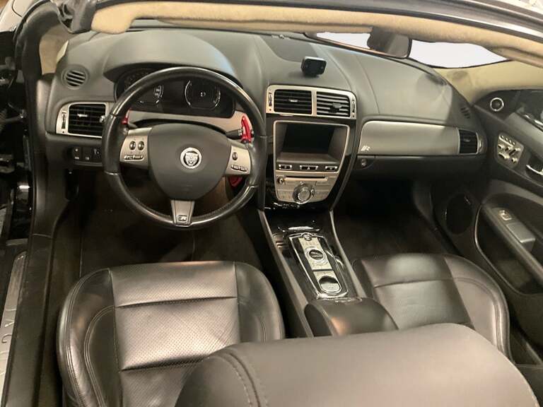 Jaguar XKR