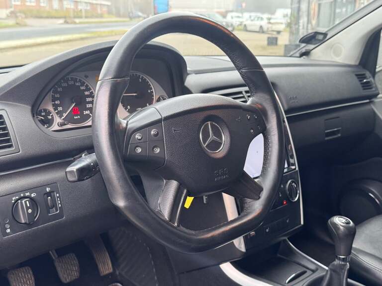 Mercedes B180