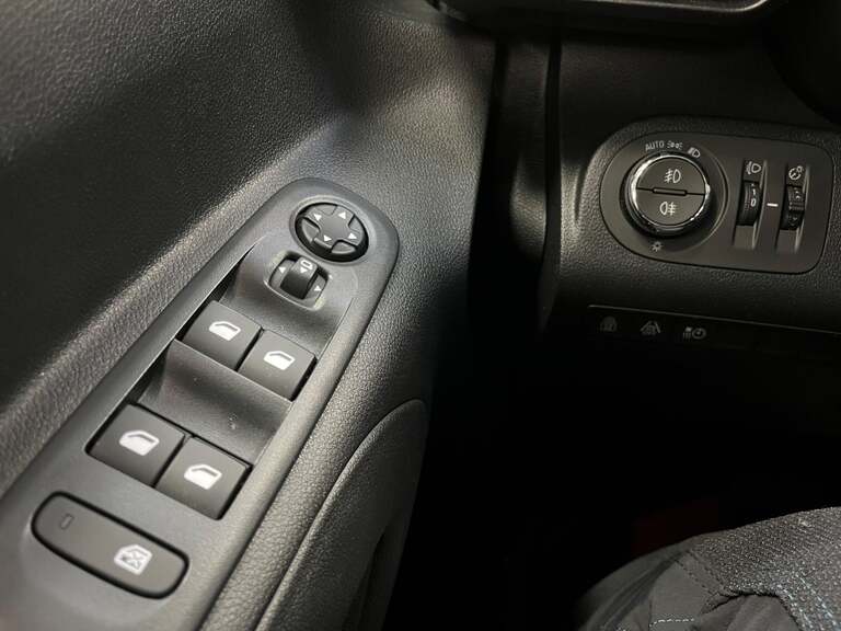 Opel Combo-e Life