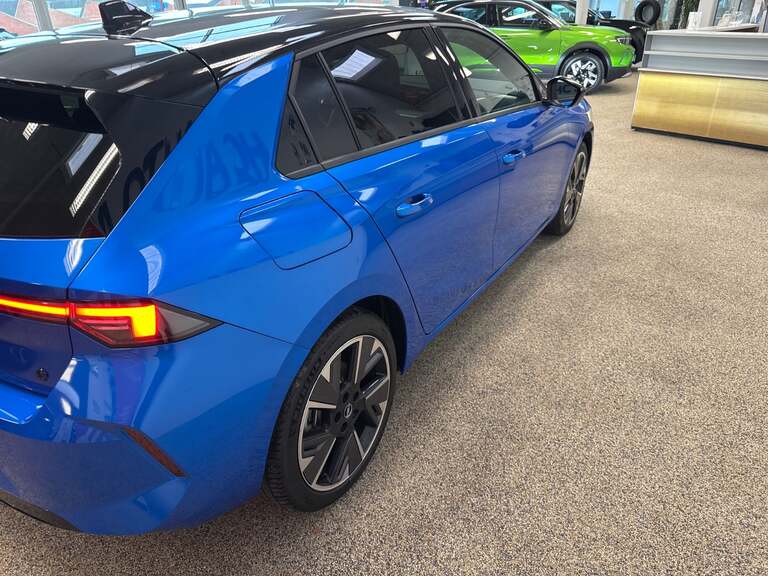 Opel Astra-e