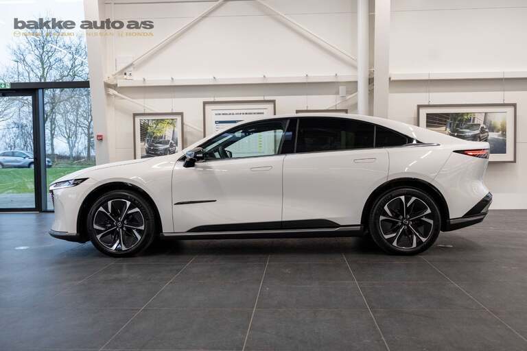 Mazda 6e