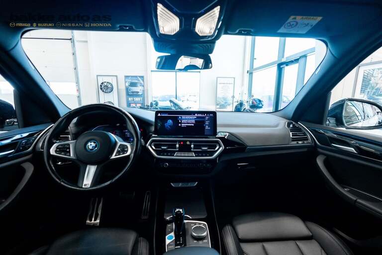 BMW iX3