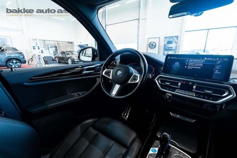 BMW iX3