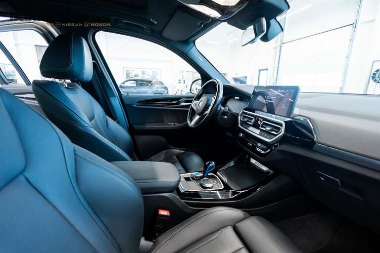 BMW iX3