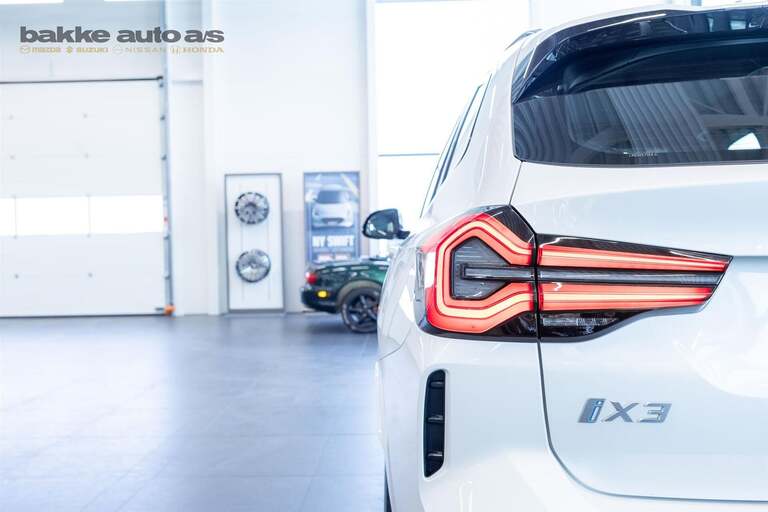 BMW iX3