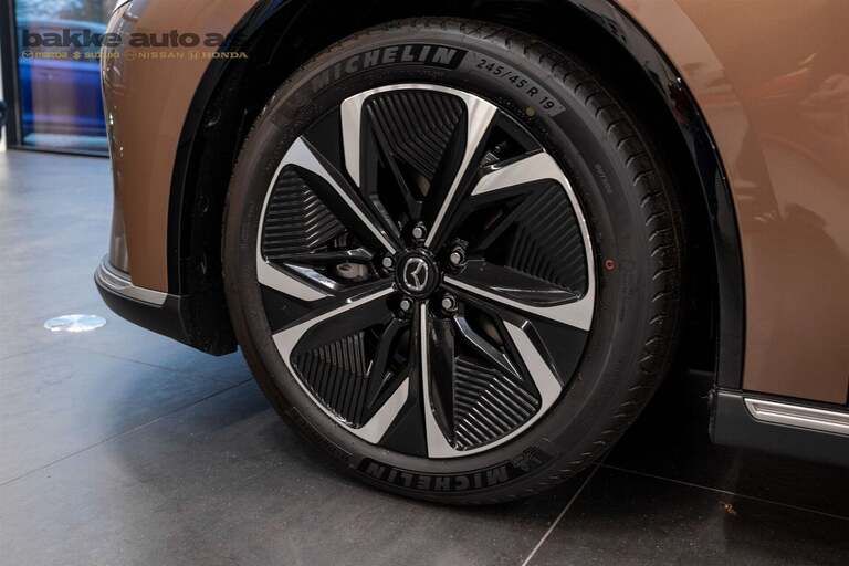 Mazda 6e