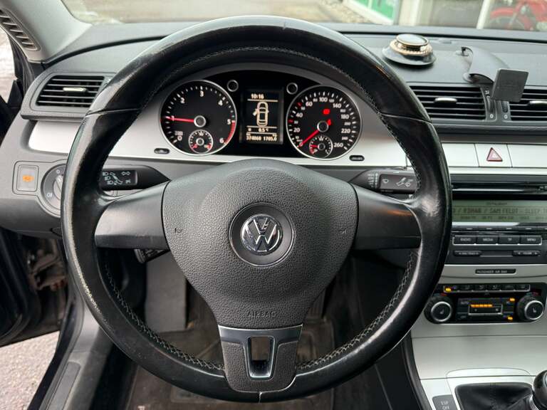 VW Passat