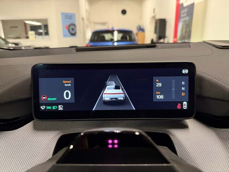 Polestar 4