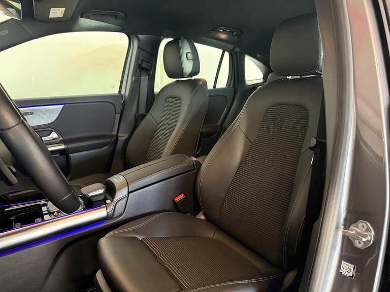 Mercedes EQA250