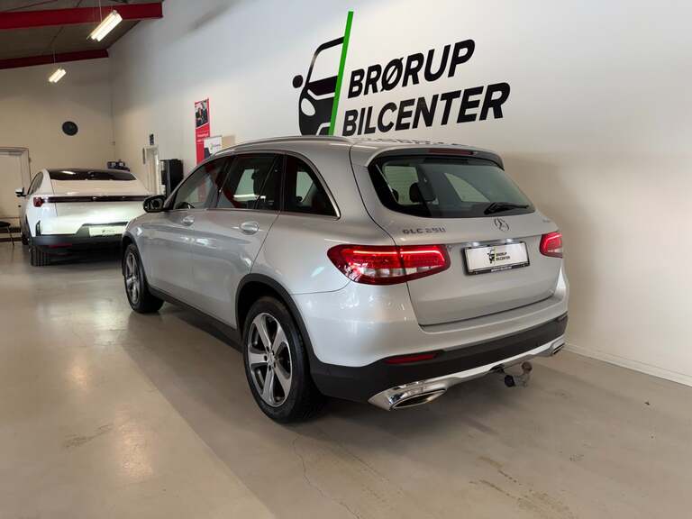 Mercedes GLC250