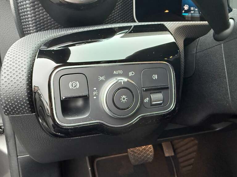 Mercedes A220