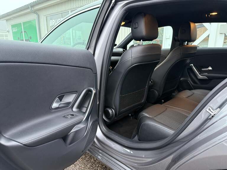Mercedes A220