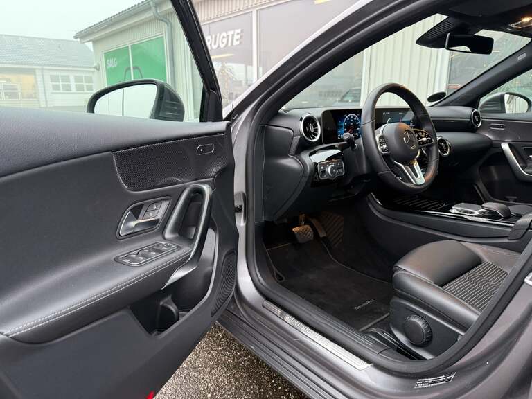 Mercedes A220