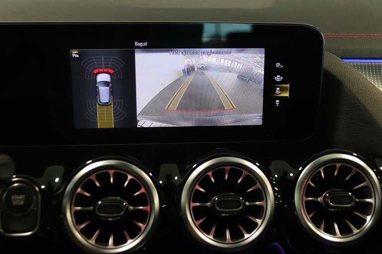 Mercedes EQA250