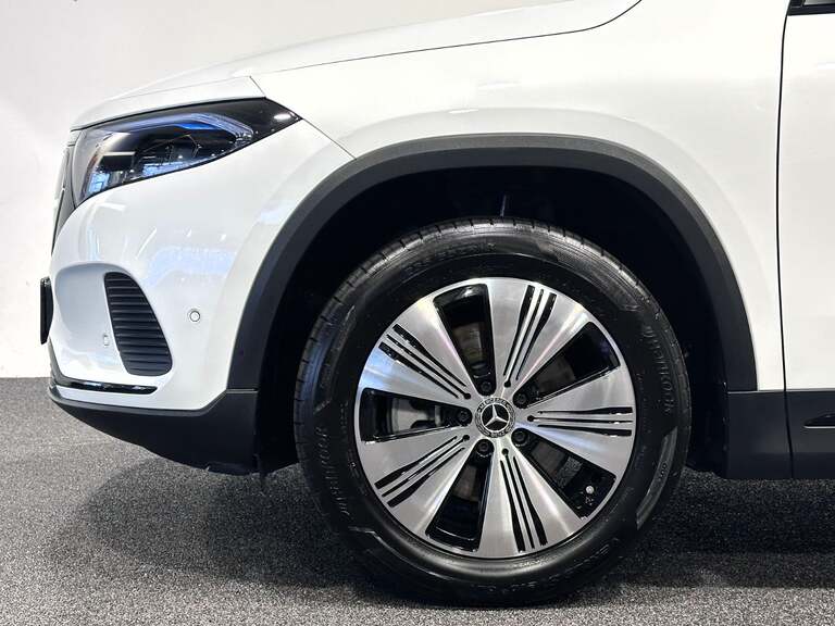 Mercedes EQA250