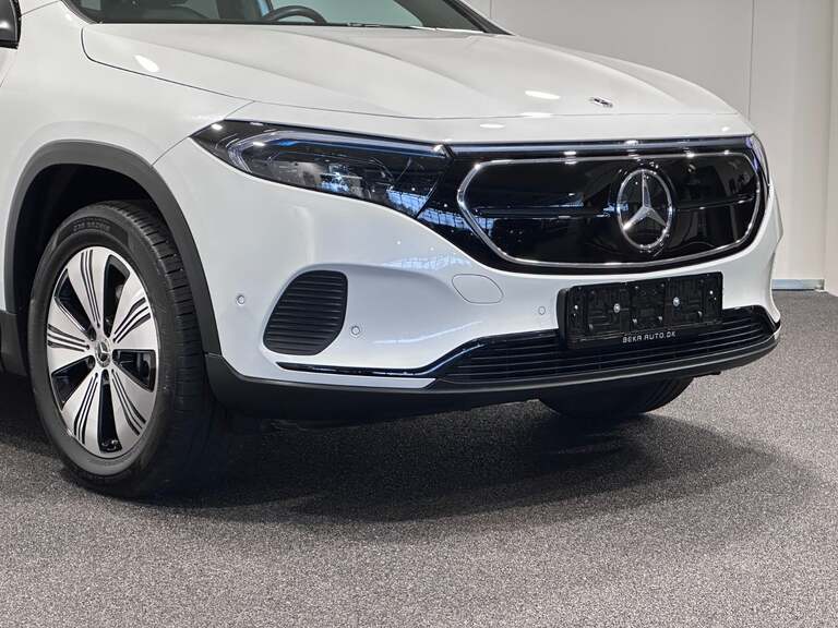 Mercedes EQA250