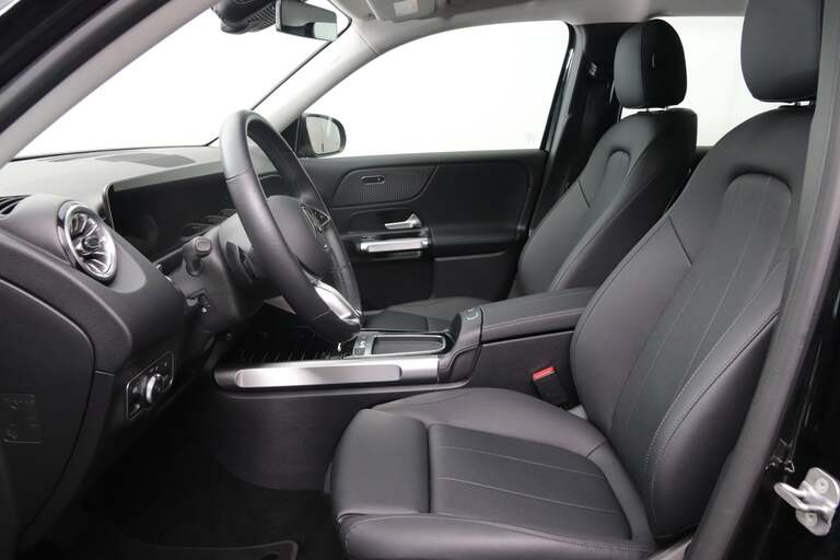 Mercedes EQB300