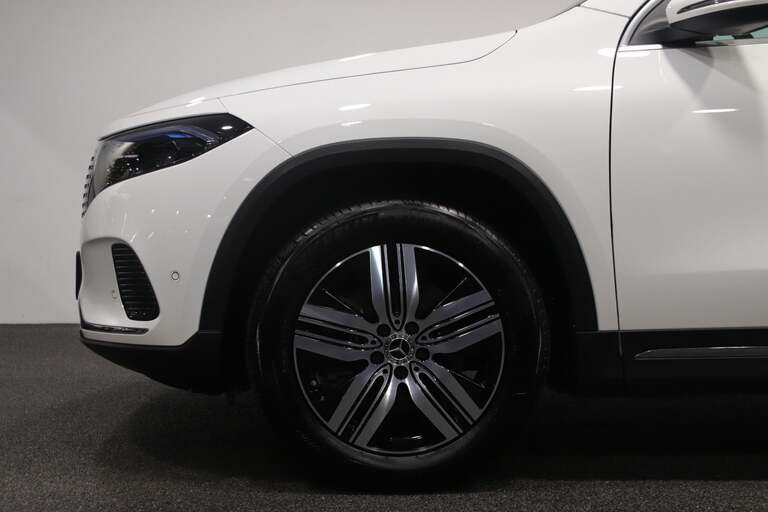 Mercedes EQA300