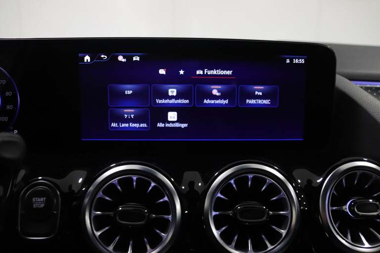 Mercedes EQA300