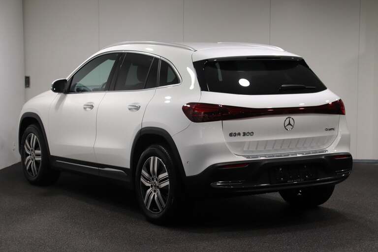 Mercedes EQA300