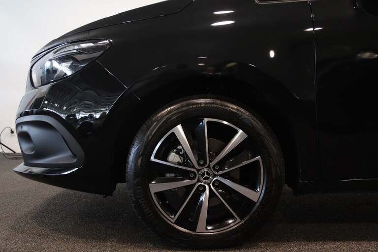 Mercedes EQT200