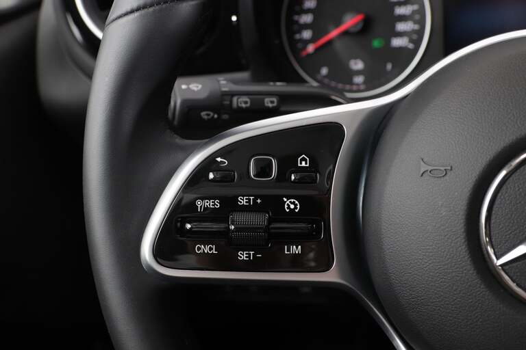 Mercedes EQT200