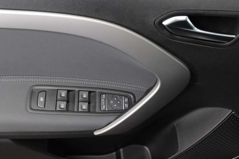 Mercedes EQT200