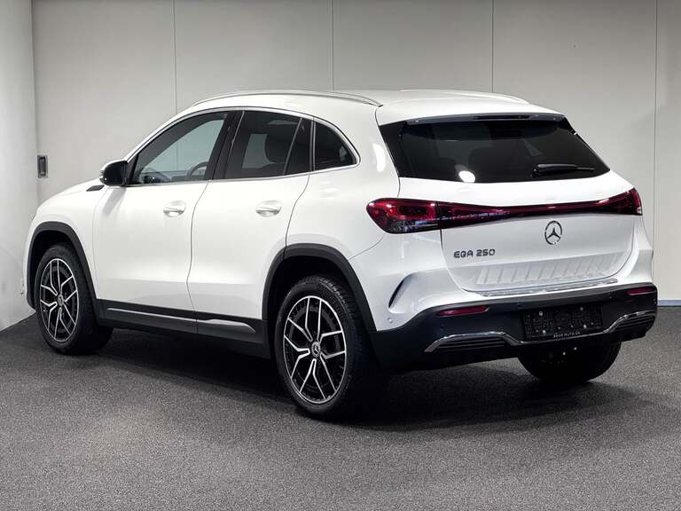 Mercedes EQA250