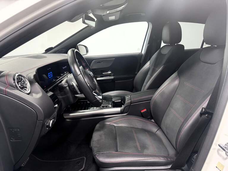 Mercedes EQA250