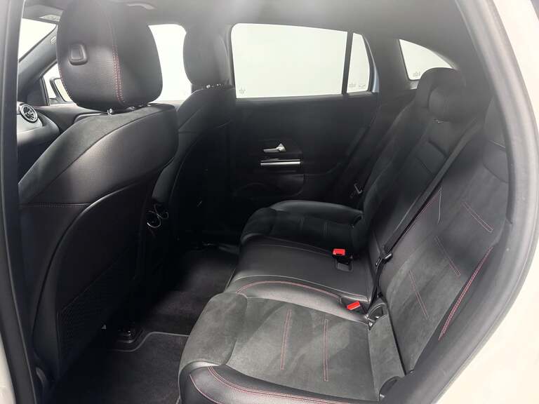 Mercedes EQA250