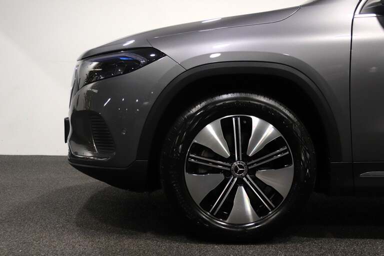 Mercedes EQA250