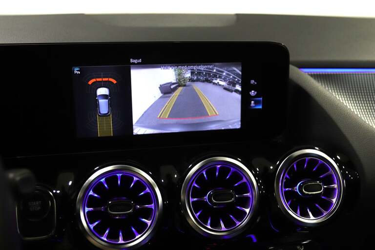 Mercedes EQA250