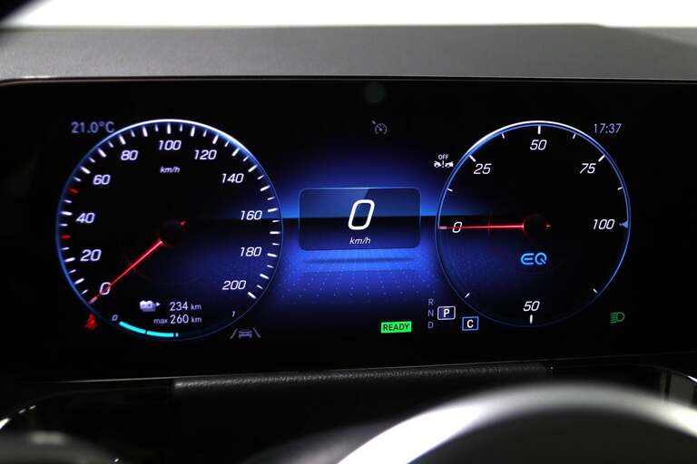 Mercedes EQA250