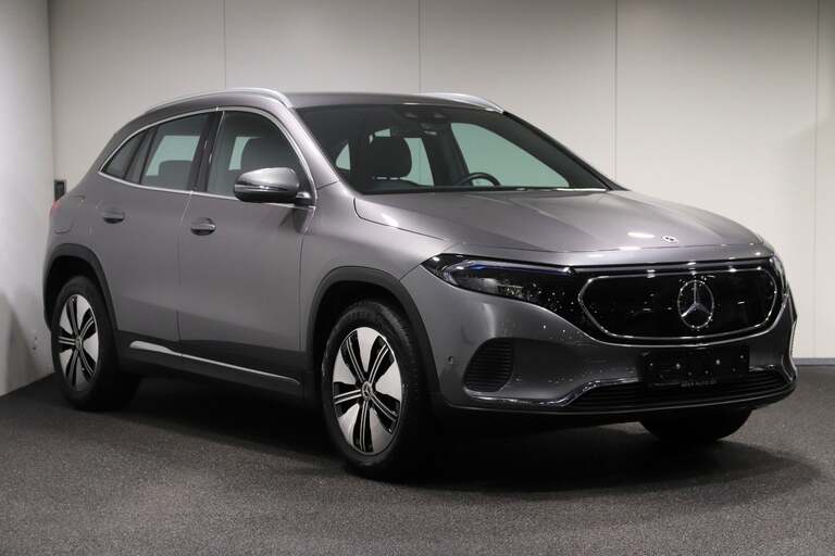 Mercedes EQA250