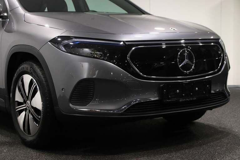 Mercedes EQA250