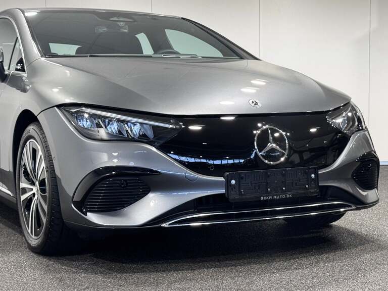 Mercedes EQE300