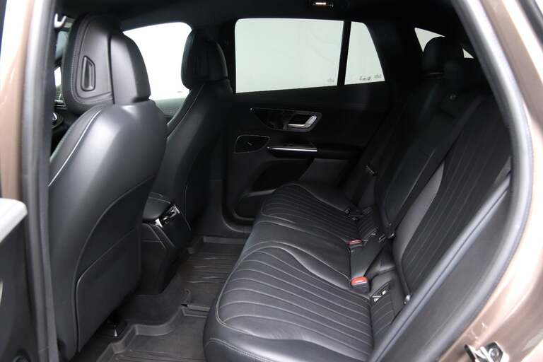 Mercedes EQE350 SUV