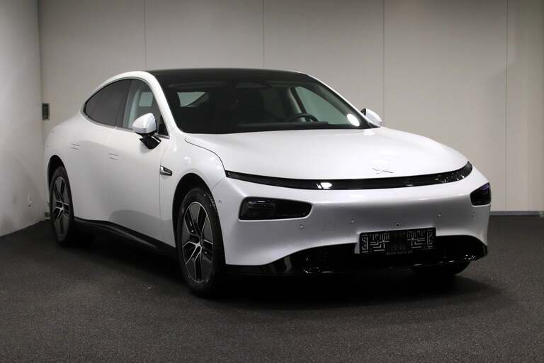 Xpeng P7