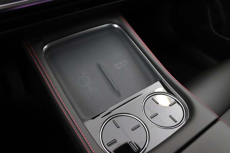 Xpeng P7