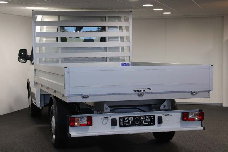 Maxus Deliver 9